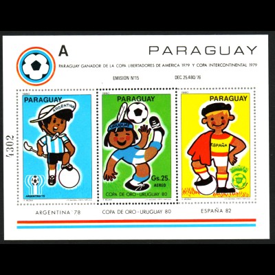 Paraguay: 1982, Blockausgabe Fußball (Motiv: Fußballspielender Indianerjunge)