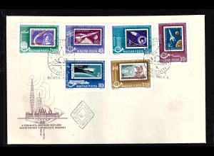 Ungarn: 1963, Postministerkonferenz ungezähnt (Motiv: Weltraumbriefmarken auf Briefmarken auf 2 Schmuckersttagsbriefen)